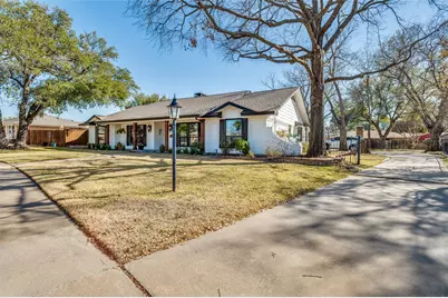 1710 N Dickerson, Pantego, TX 76013 - Photo 1