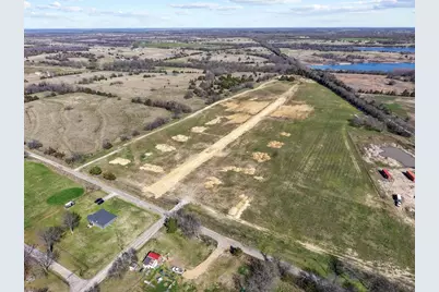 515 Greenville Street, Wolfe City, TX 75496 - Photo 4