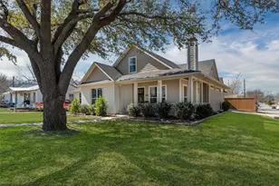 907 Florence St, McKinney, TX 75069 - Photo 2