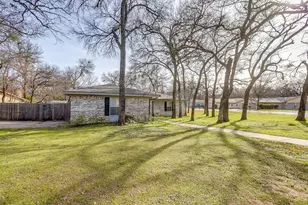 612 Melbourne Ct, Hurst, TX 76053 - Photo 1