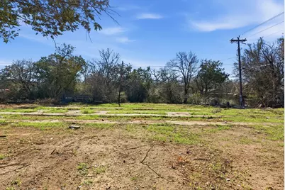 2721 Sycamore Court, Granbury, TX 76048 - Photo 4