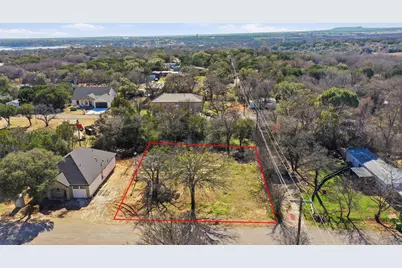 2721 Sycamore Court, Granbury, TX 76048 - Photo 2