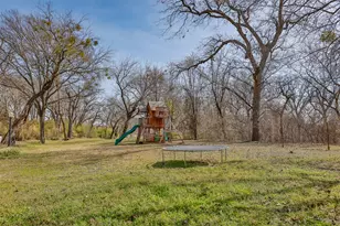 231 Hickory St, Lindsay, TX 76250 - Photo 32