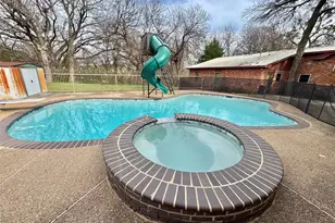 231 Hickory St, Lindsay, TX 76250 - Photo 2