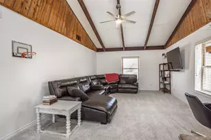 231 Hickory St, Lindsay, TX 76250 - Photo 4