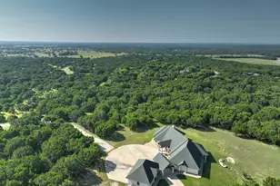 1754 Highland Dr, Whitney, TX 76692 - Photo 2