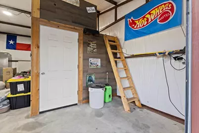 110 E Houston Street, Leonard, TX 75452 - Photo 34