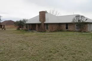 108 Creekview Cir, Maypearl, TX 76064 - Photo 1