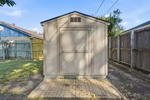 2217 Honey Creek Ln, Arlington, TX 76006 - Photo 20