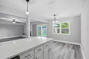 2217 Honey Creek Ln, Arlington, TX 76006 - Photo 6