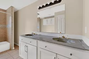 818 19th St, Grand Prairie, TX 75050 - Photo 24