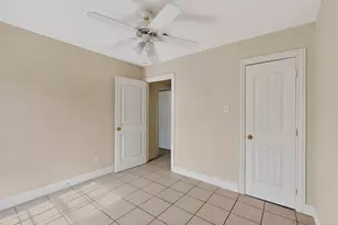 818 19th St, Grand Prairie, TX 75050 - Photo 22