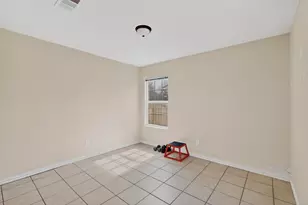 818 19th St, Grand Prairie, TX 75050 - Photo 28