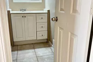 2818 S Fielder Rd, Arlington, TX 76015 - Photo 10