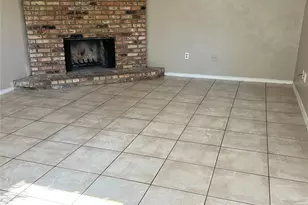 2818 S Fielder Rd, Arlington, TX 76015 - Photo 4