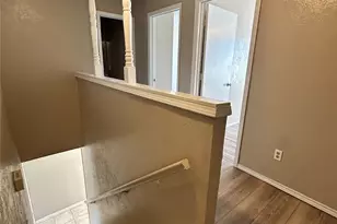 2818 S Fielder Rd, Arlington, TX 76015 - Photo 8