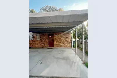 2818 S Fielder Road, Arlington, TX 76015 - Photo 2