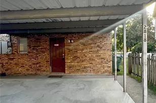 2818 S Fielder Rd, Arlington, TX 76015 - Photo 2