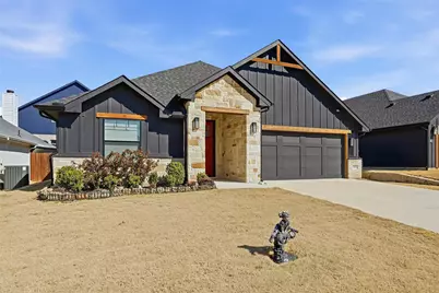 929 Tesslynn Avenue, Godley, TX 76044 - Photo 1