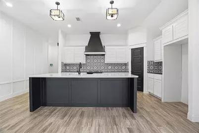 929 Tesslynn Avenue, Godley, TX 76044 - Photo 4