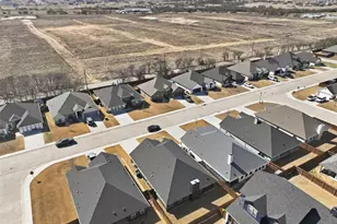 929 Tesslynn Ave, Godley, TX 76044 - Photo 36