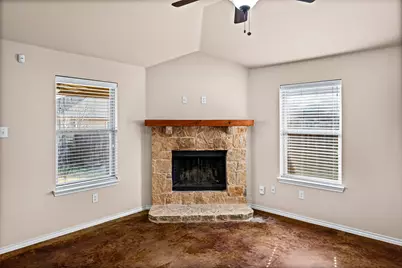 4205 Sapphire Lane, Granbury, TX 76049 - Photo 18