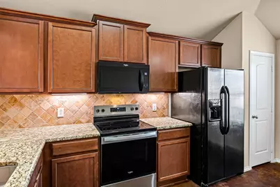 4205 Sapphire Lane, Granbury, TX 76049 - Photo 8