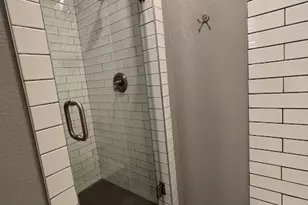 704 S Clinton Ave, Dallas, TX 75208 - Photo 4