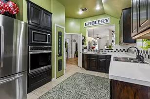 2136 Pritchard Dr, Grapevine, TX 76051 - Photo 6