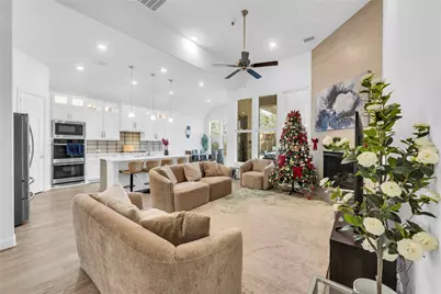 2218 Christopher Lane, Euless, TX 76040 - Photo 8