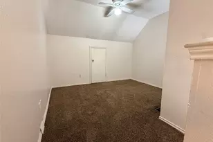 2300 Bamboo Dr, Arlington, TX 76006 - Photo 10