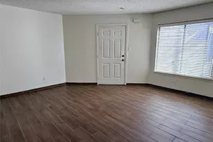 2300 Bamboo Dr, Arlington, TX 76006 - Photo 4