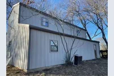 105 E Kelsoe Drive, Sherman, TX 75090 - Photo 2