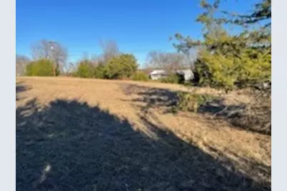 105 E Kelsoe Drive, Sherman, TX 75090 - Photo 6