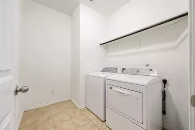 8228 Windsor Forest Drive, Fort Worth, TX 76120 - Photo 12