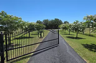 492 Thomas J Egan Rd, Denton, TX 76207 - Photo 2