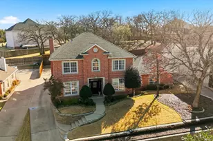 801 Bent Tree Dr, Euless, TX 76039 - Photo 1