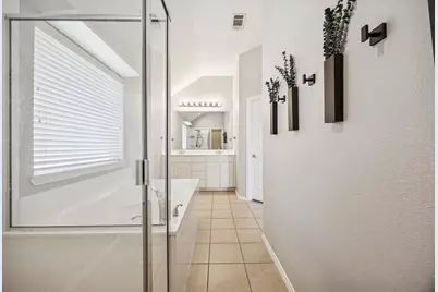 3156 Guadaloupe, Grand Prairie, TX 75054 - Photo 16