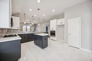 3156 Guadaloupe, Grand Prairie, TX 75054 - Photo 6