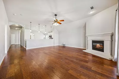 3156 Guadaloupe, Grand Prairie, TX 75054 - Photo 4