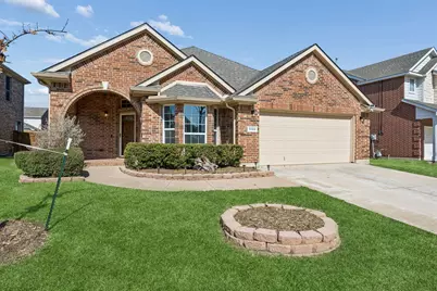 3156 Guadaloupe, Grand Prairie, TX 75054 - Photo 1