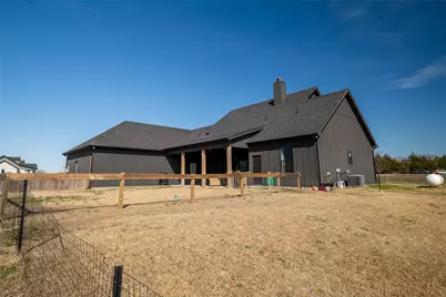 375 Wolf Front Road, Van Alstyne, TX 75495 - Photo 34