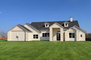 521 Fox Hl Ct, Waxahachie, TX 75167 - Photo 1