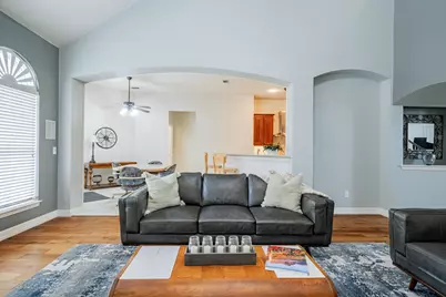 601 Uvalde Court, Allen, TX 75013 - Photo 8