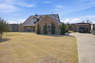 144 Brady Coleman Ln, Springtown, TX 76082 - Photo 2