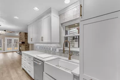 3002 Carolyn Court, Bedford, TX 76021 - Photo 16