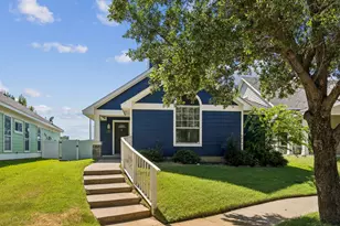 1425 Devonshire Dr, Aubrey, TX 76227 - Photo 2