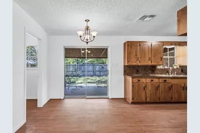 815 N Bledsoe Street, Gilmer, TX 75644 - Photo 10
