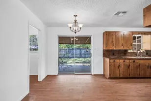 815 N Bledsoe St, Gilmer, TX 75644 - Photo 10