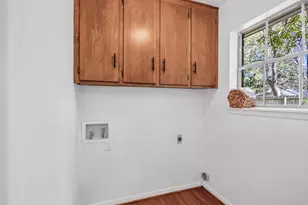 815 N Bledsoe St, Gilmer, TX 75644 - Photo 16